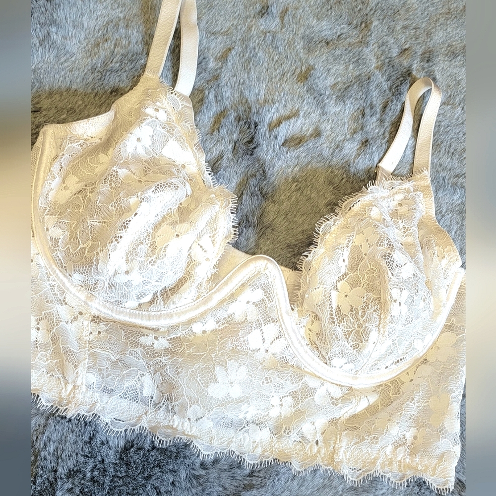 Victoria's Secret Dream Angels 34D Ivory Floral Lace Longline Bra